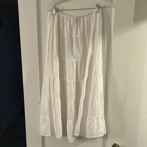 Aritzia / Wilfred Long white skirt